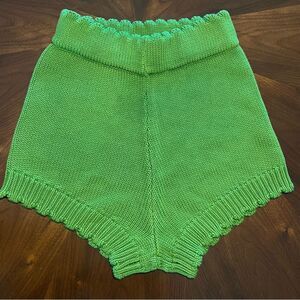 LaBiz Green Knit High-Waisted Short 🌺 NWOT 🌺 scalloped hem 🌺